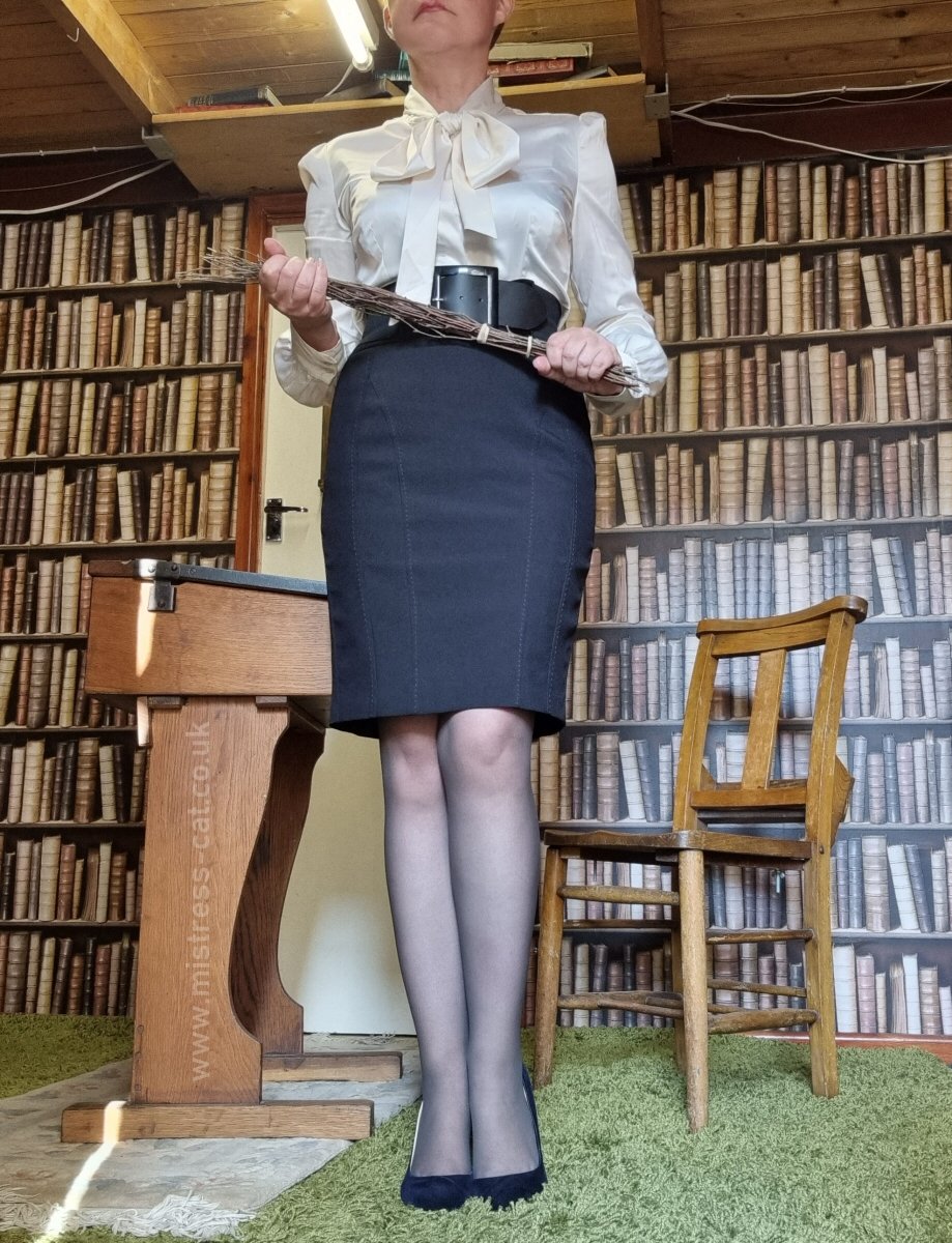 TheMistressCat's tweet photo. Report to me. Now. https://t.co/t5Kb4A3jwR
#birchrod #strict #discipline #ladyincharge #roleplay #schoolroom https://t.co/9fFxDDvc9N