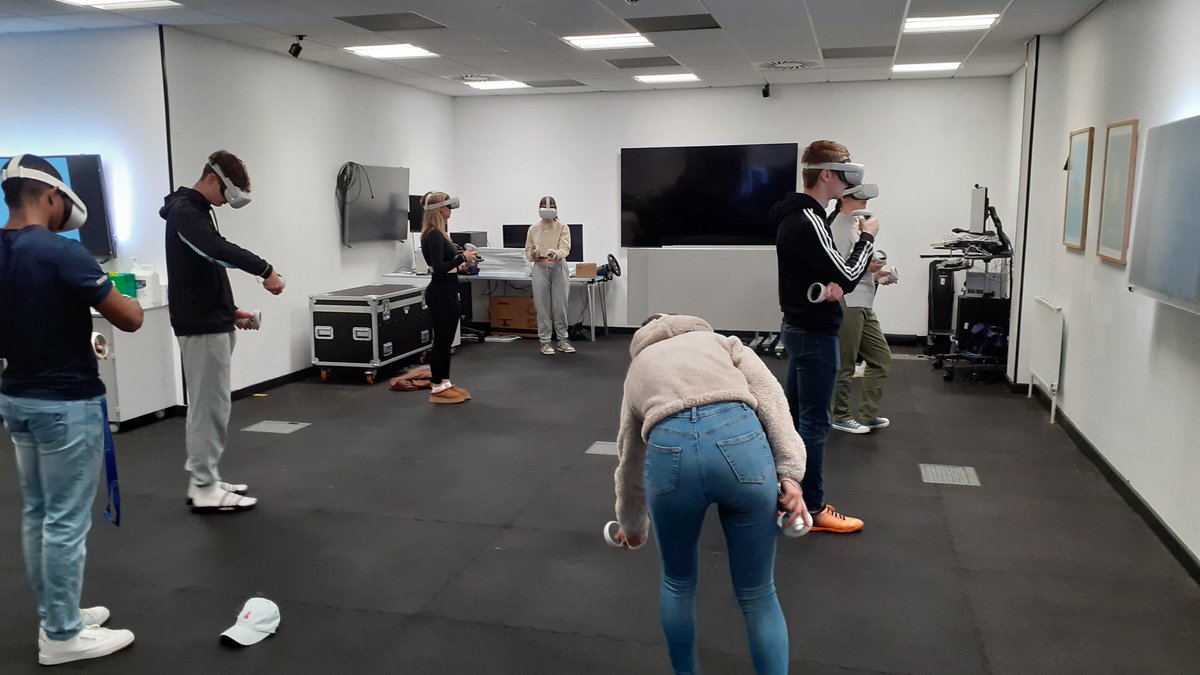 First VR lab of the year today. So many great improvements made to the anatomy app through our project with the University of Canberra. #VR #Learning