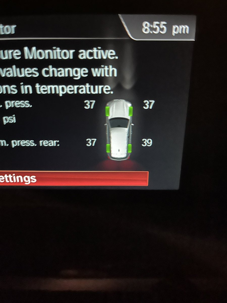 LooshiiFyah's tweet photo. Ppl hate this! 😕😤🥴
#Imperfections
#NotEqual
#DoesntMatch
#BMW https://t.co/BxquM60Bjm