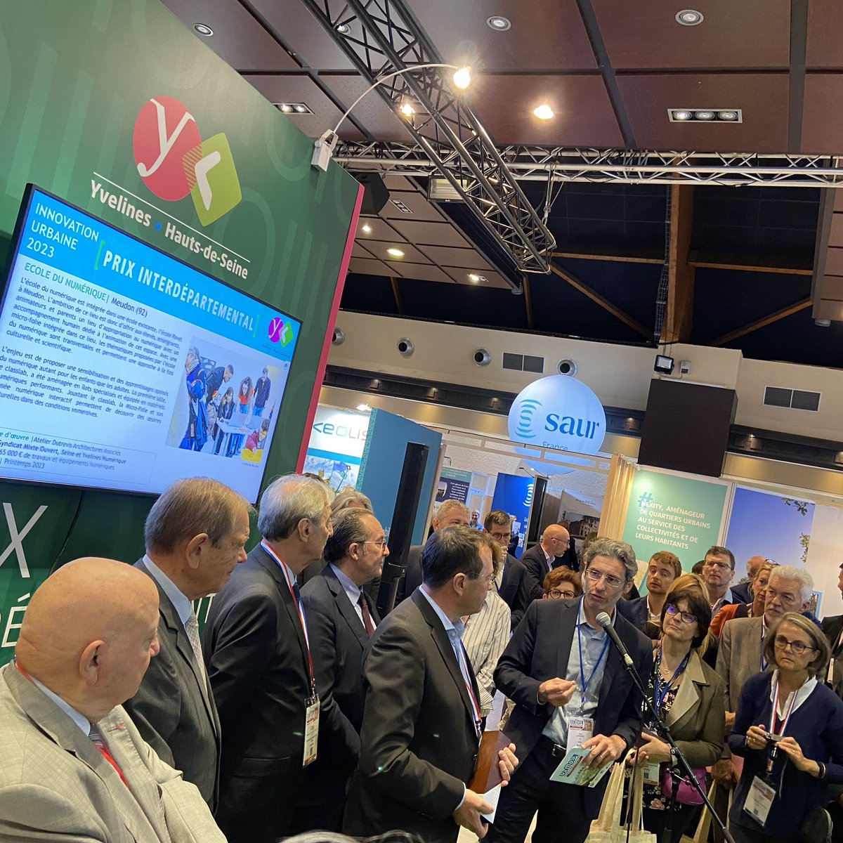 🏆<a href="/GeorgesSiffredi/">georges siffredi</a>, Président des <a href="/hautsdeseinefr/">Département des Hauts-de-Seine</a> et <a href="/pierre_bedier/">Pierre Bédier</a>, Président des <a href="/Les_Yvelines/">Les Yvelines</a>, ont remis le trophée du Prix interdépartemental de l’innovation pour la création d’une école du numérique <a href="/VilledeMeudon/">Ville de Meudon</a> <a href="/dlarghero/">Denis Larghero</a> <a href="/duthoit92/">Laurent Duthoit</a> #UMOP2023
my.mpskin.com/fr/tour/g3d6y2…