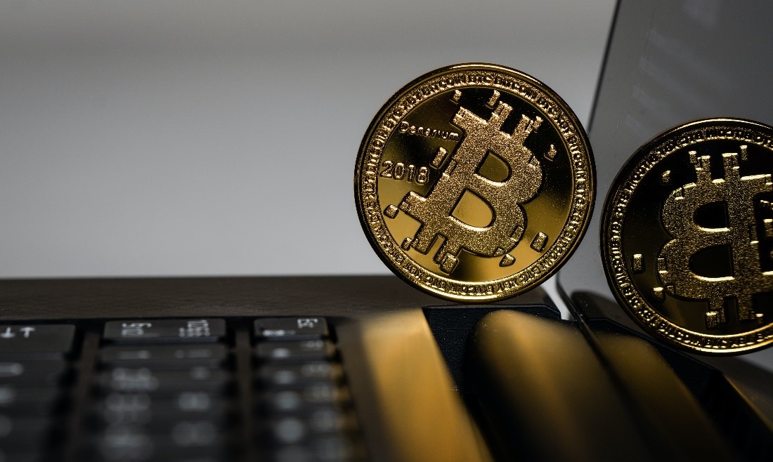 FinanceTwitty's tweet photo. Bitcoin BTC is the world's first and most popular cryptocurrency. It has the potential to revolutionize the global financial system. #Bitcoin #BTC #Cryptocurrency #Blockchain #future 

Quote of the day: “The most important quality for an investor is temperament, and not intellect.”