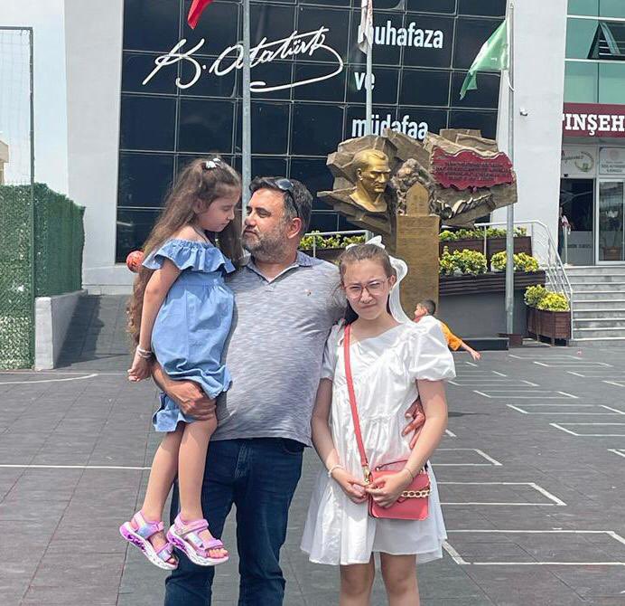 Hayatımıza başka bir anlam katan kızlarımızın, #DünyaKızÇocuklarıGünü kutlu olsun. 👧❤️