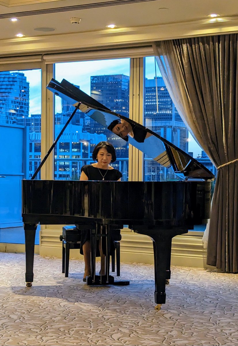 Dr Elizabeth Thomas (@lizzie_thomasau) on Twitter photo Treated to a moving performance at the #apwmhconference23 Welcome Reception 🎹 <a href="/her_centre/">HER Centre Australia</a> Treated to a moving performance at the #apwmhconference23 Welcome Reception 🎹 <a href="/her_centre/">HER Centre Australia</a>