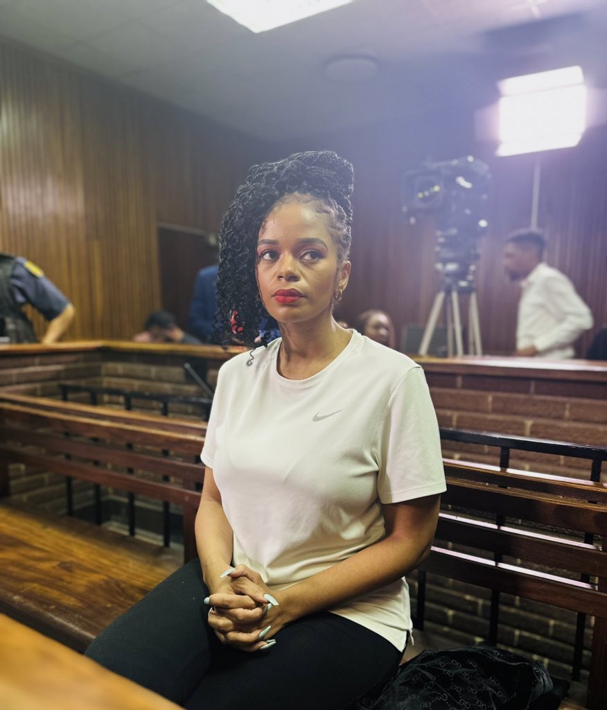 NthabisengSimp2's tweet image. Dr Nandipha Magudumana&apos;s lawyer confirms that she fainted. Her legal team also claim that arrangements were made for Magudumana to appear virtually due to ill health. #NewsLink #DStv403 #QuestionThinkAct #drnandiphamagudumana