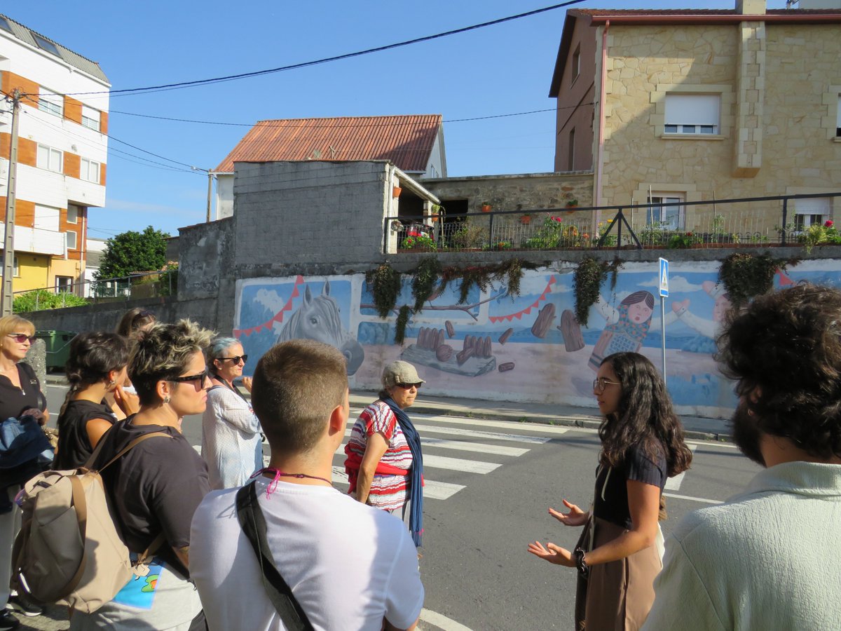 🌊Un proxecto liderado pola <a href="/universidadeusc/">USC</a> busca os #murais de temática mariña que hai en #Galicia e estudará as emocións que suscitan

<a href="/EqualSeaLab/">EqualSea Lab</a> lanza un formulario web para enviar as fotografías das pinturas e relatar os pensamentos que provocan 

🗞️usc.gal/gl/xornal/nova…