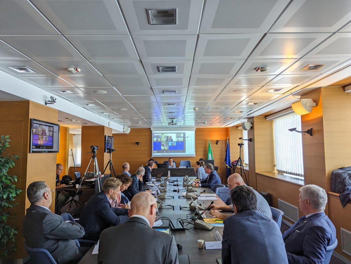SNPAmbiente's tweet photo. Riunione del Consiglio #Snpa a Roma. Il punto su #Lepta #CyberSecurity, nuovi rapporti tecnici, linee guida.
Un saluto di benvenuto ai due nuovi direttori generali Fabio Cambielli @arpalombardia  e Tommaso Aureli @ARPALazio https://t.co/mfxqZBZdsU