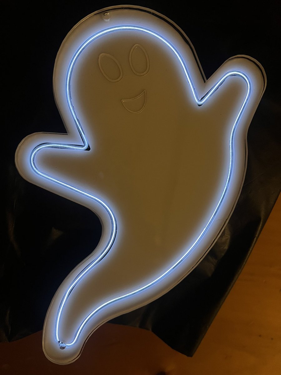 #glowforeEDU <a href="/glowforge/">Glowforge</a> use Glowforge to help keep kids safe trick-or-treating, make custom lights to attach to costumes or treat bags.