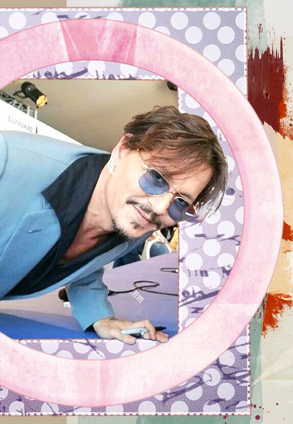 Meepsia's tweet image. 3) Not my photo below, but I filtered it 😊 (+)

#JohnnyDepp #Photoshop #FilterForge