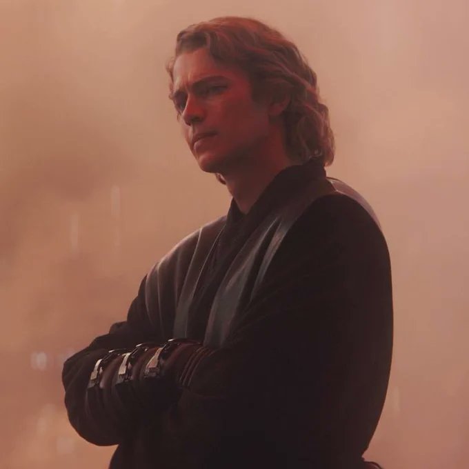 BlueCollarImp's tweet photo. #GeneralHayden, huh?
But still not a Master, I take it?
#StarWars #Ahsoka
#ReactionaryStarWars https://t.co/Jt1UQHYheq