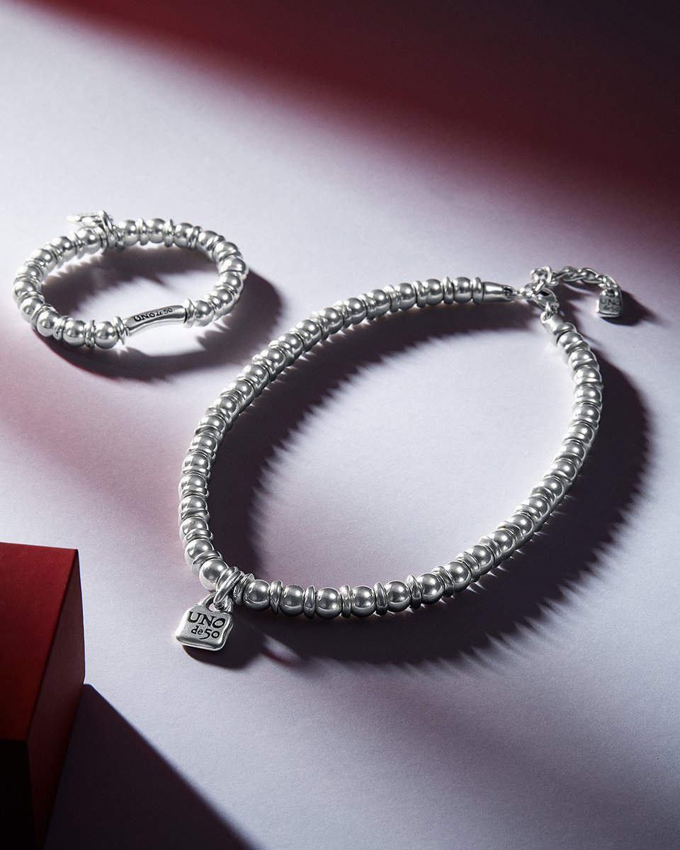 ForumJewellers's tweet photo. NEW IN!
We just had to bring you the new Bohemian range from the #UNOde50 Independent collection! We love the bead design and an iconic padlock charm engraved with the UNOde50 logo & a carabiner clasp that adapts the piece to the perfect size.
https://t.co/pGE0yMRgPi #jewellery https://t.co/WiydsIr4bo