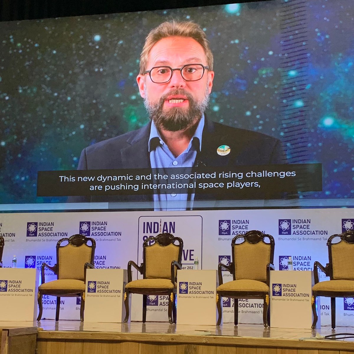 LUinNewDelhi's tweet photo. 1/ Today, the CEO of @LuxSpaceAgency🇱🇺, Mr. Marc Serres, in his virtual intervention during the #IndianSpaceConclave 2023 organised by @ISpA_India in #NewDelhi🇮🇳, highlighted the growing #space ecosystem in #Luxembourg🇱🇺 & the importance of #sustainability in the space sector. https://t.co/lNBxk4U1TN