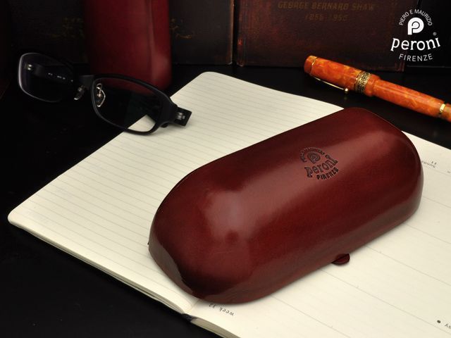 PenhouseGlobal's tweet photo. PERONI Glasses case peroni-coin F-400-RD red
https://t.co/dFvpW53pof https://t.co/HwjXZo1c0Q