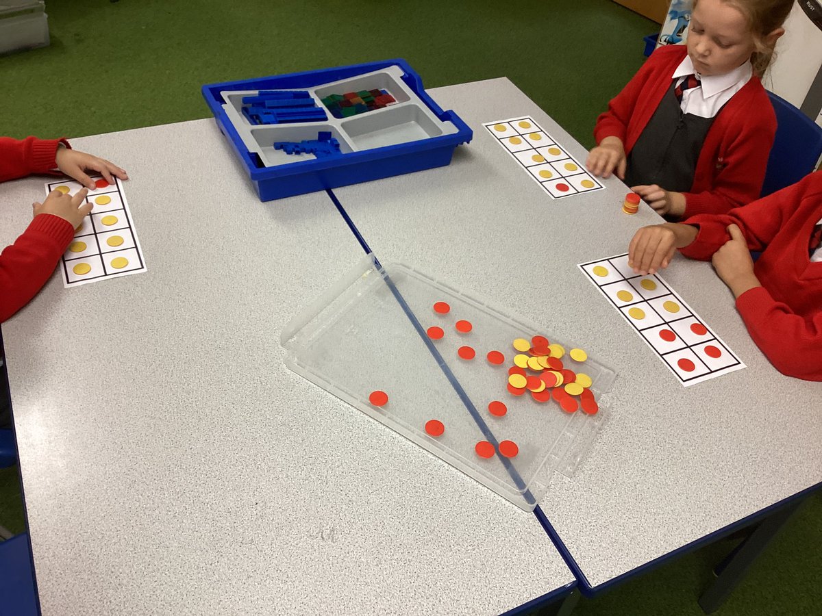 BollinPrim2G's tweet photo. Knowing our number bonds to 10 is so important. We finished the lesson by playing Hit the Button to improve our recall. https://t.co/pwAo08RbaF