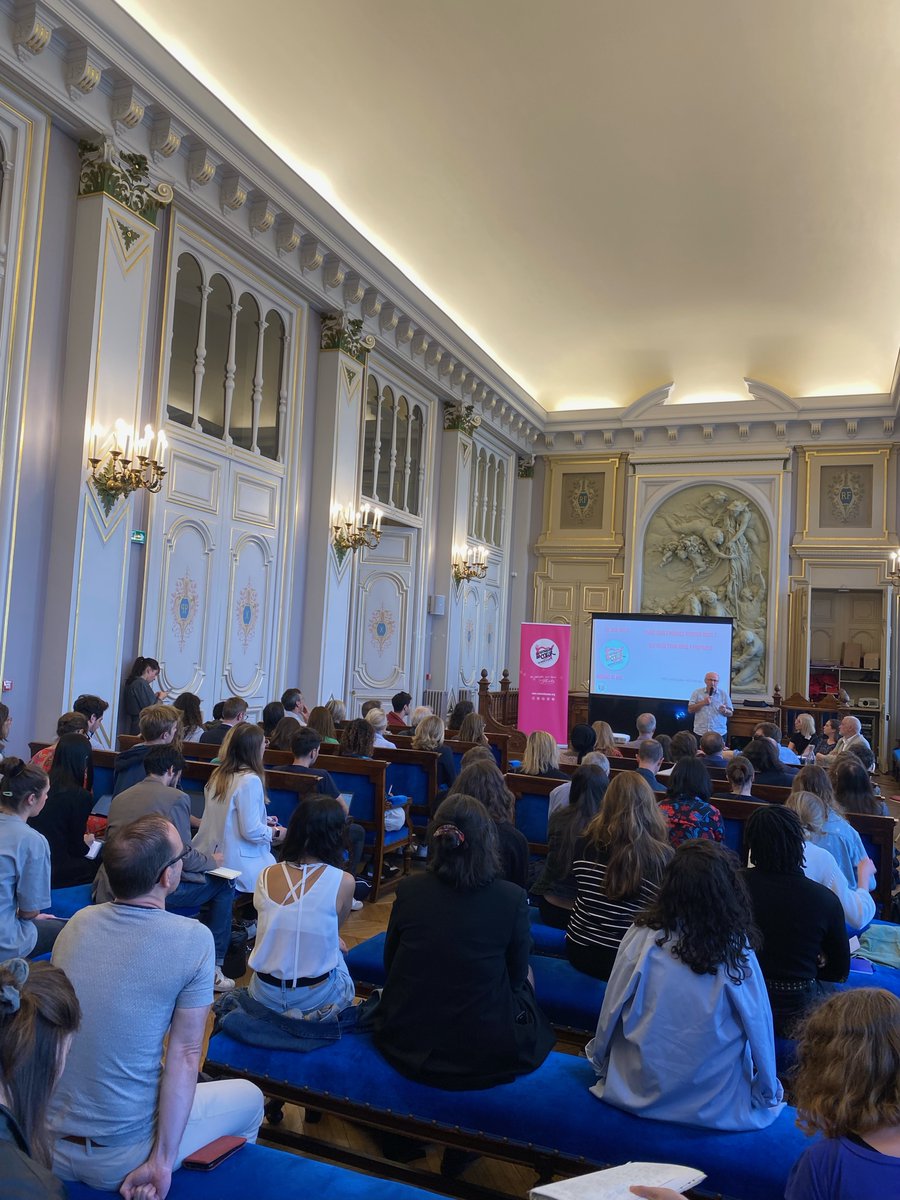 restosducoeur's tweet photo. 📢 Ce matin, les Restos du Cœur, ont présenté leur étude sur l’utilité sociale de l’aide alimentaire : l’occasion d'échanger avec de nombreuses associations de solidarité autour de la situation des personnes accueillies et de l'impact de l'aide apportée par les Restos. https://t.co/kp4v9S5Jn3
