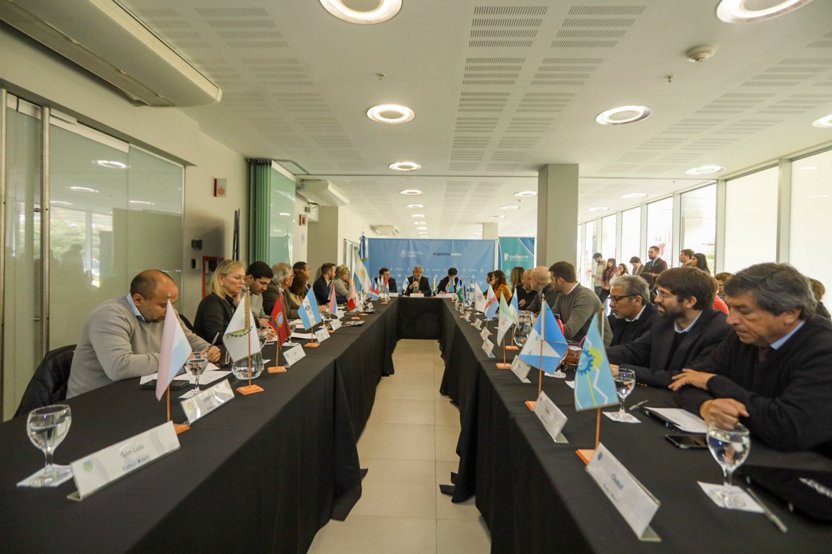 El gran protagonismo en la elaboración y aprobación del Plan Nacional CTI 2030 es de los sectores de CyT de las 23 provincias. El rasgo más novedoso y legítimo son las Agendas Territoriales Integradoras, que abren un sendero de evolución hacia la gestión federal del conocimiento.