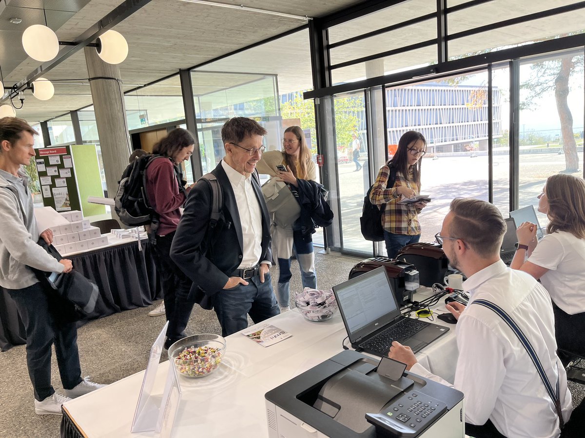 Controlling Microbes to Fight Infections tweet media