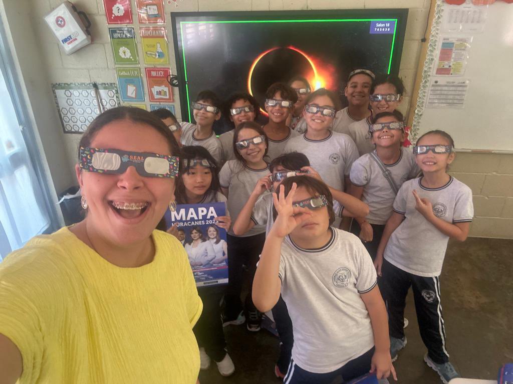 adamonzon's tweet photo. ¡Me hace muy feliz saber y ver a los niños que ya tienen sus gafas de seguridad para disfrutar del espectacular evento astronómico que disfrutaremos el sábado, 14 de octubre con el @ecoexploratorio! ☀️🌕🌎😎❤️ #eclipsepr #eclipsesolar #solareclipse #puertorico https://t.co/ucGSMk3GBJ