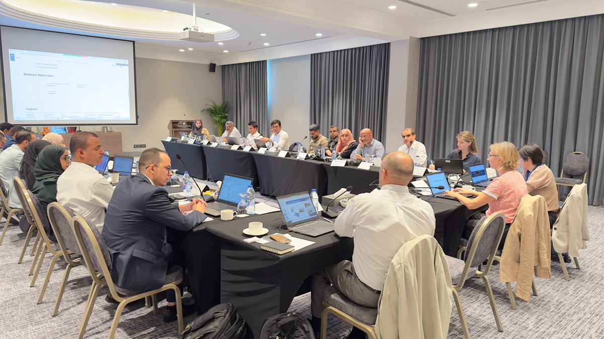 UNDPYemen's tweet photo. Together, we're building sustainable fisheries in #Yemen 🎣

@UNDP #Yemen and the @WorldBankMENA Project Implementation Support Mission held a thorough review of the #SFISH project's progress with implementing partners @SMEPSYemen and @PWPYemen. https://t.co/F1DdLnvmr0