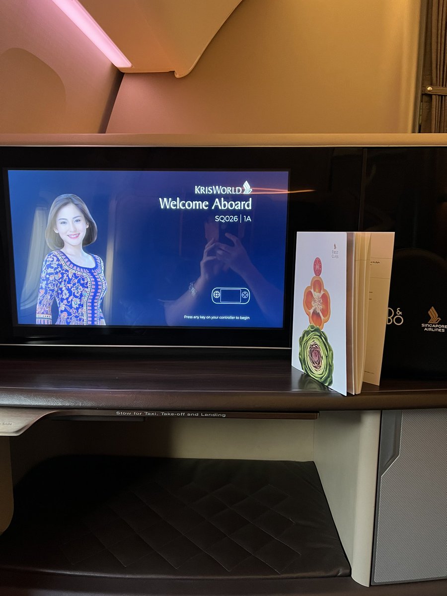kenpankiewicz's tweet photo. Luxury time this morning. Relaxing across the Atlantic in First with Singapore Airlines. Always a special moment 🌎🥋✈️ https://t.co/ra708DDfYD