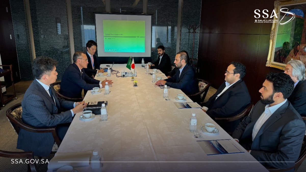 saudispace's tweet image. عقد معالي الرئيس التنفيذي @msTamimi خلال زيارته الرسمية لدولة اليابان، لقاءً مع رئيس مجلس إدارة شركة IHI Aerospace؛ لمناقشة سبل التعاون والاستثمار في قطاع الفضاء.