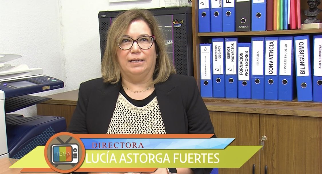 cma_leon's tweet photo. Los alumnos de #segundo de #RPAE realizan el ๐
ฟ๐๐
ธ๐
ผ๐
ด๐ #programadeTEMATV del curso 2023/2024, de la televisiรณn educativa de nuestro Centro, #Tematv. En el programa de hoy nuestra #directora, Lucรญa Astorga, nos da la #bienvenida al nuevo curso
https://t.co/DpQEEklF5Q https://t.co/UoniiibEcj