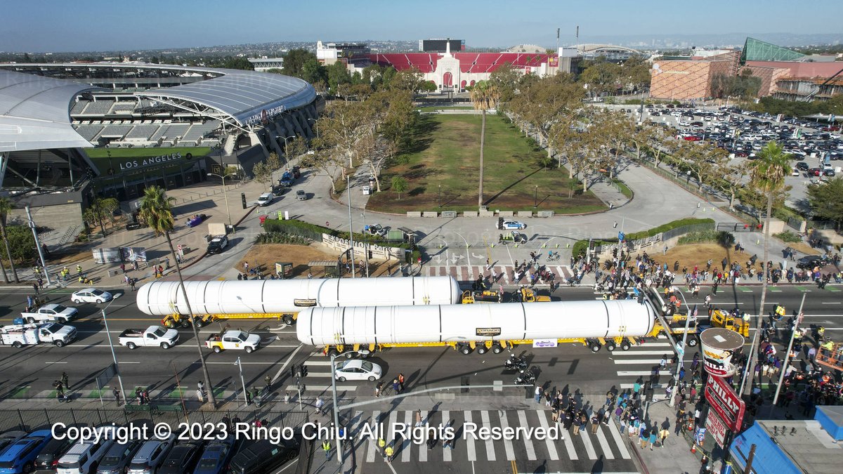 ringochiu's tweet photo. A pair of large space-age Solid Rocket Motors are delivered through the streets of #ExpositionPark to the #CaliforniaScienceCenter on Wednesday, Oct, 11, 2023 in Los Angeles. #SpaceShuttle #rocket https://t.co/5enoBjTY5F