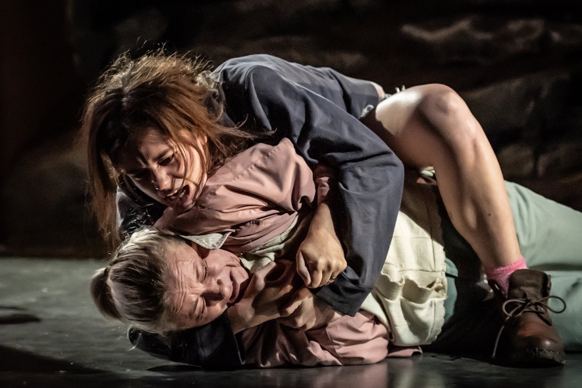 Almeida Theatre tweet media