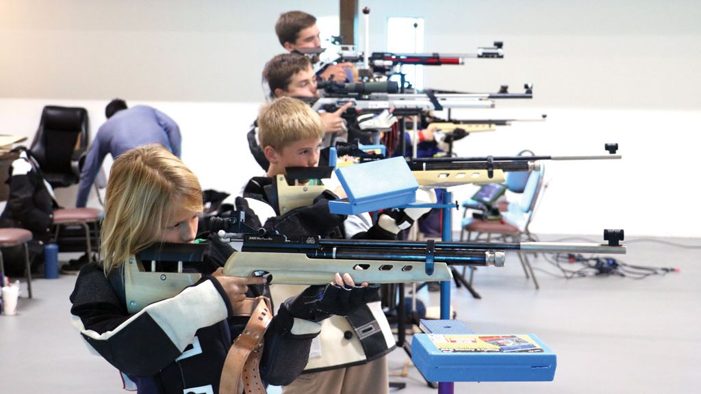 Burnet County 4-H Youth Rifle Team aims for accuracy and life success dailytrib.com/2023/10/11/bur…