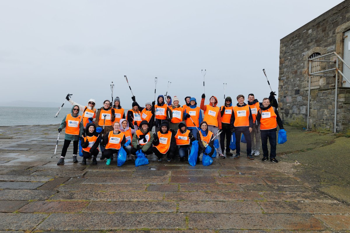 publicisdublin's tweet photo. Combining our twin passions of long walks on the beach and getting caught in the rain. Oh, and doing our bit for the environment. With thanks to @CleanCoasts https://t.co/wE0LGsmvcx