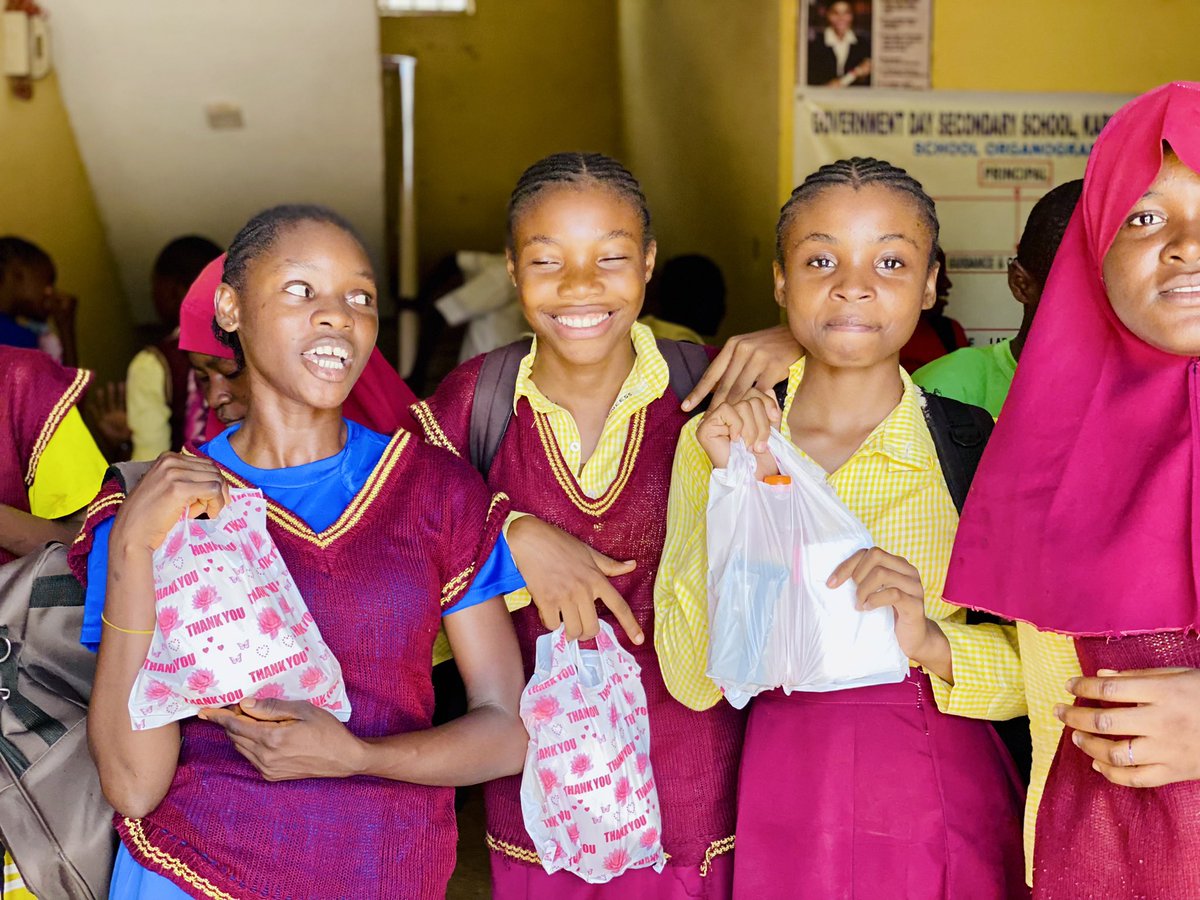 SisByHearty's tweet photo. The pictorial excerpt of what Celebrating  international day of the girl child and Project Girl Child 2.0 in Abuja looked like. 

#internationalDay #sisbyhearty #projectgirlchild #PGC2 https://t.co/AwuCH8T0uH