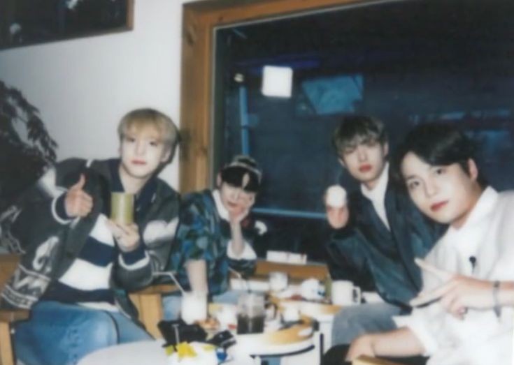 yungisanglog's tweet photo. happy birthday to the sweetest little bear <3

★ HONEY VOICE JONGHO DAY
#GoldenVocalistChoiJongho
#티즈네명창_종호의생일을_노래해
#종호 #ATEEZ #에이티즈 https://t.co/UFPea4QL5S
