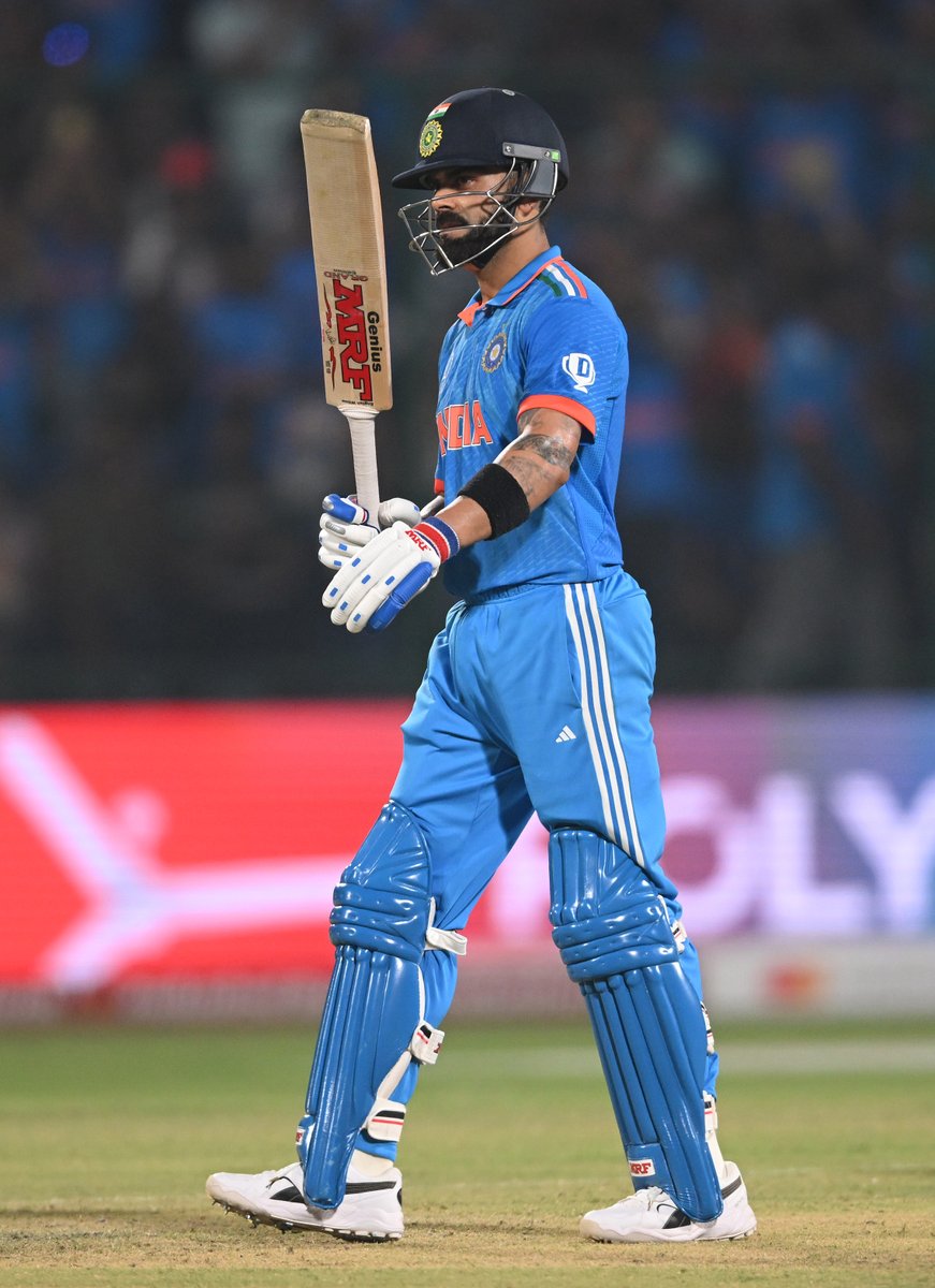2⃣ in 2⃣ for #TeamIndia! 🇮🇳

Virat Kohli with the winning runs as India chase down the target with 15 overs to spare 👏👏

Scorecard ▶️ bit.ly/INDvAFG-CWC23

#CWC23 | #TeamIndia | #INDvAFG | #MeninBlue