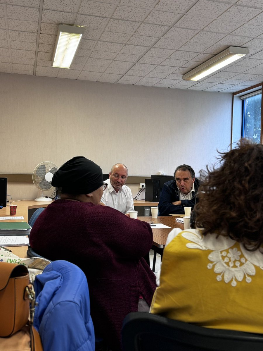 Riches échanges à l'Afpa de Roubaix ce matin ! Chaque idée compte, chaque personne est essentielle dans notre quête vers un #TerritoireZéroChômeur 🚀
Du concept à la concrétisation, unissons nos énergies pour que <a href="/roubaix/">Ville de Roubaix</a> soit une ville où chacun trouve sa place et sa voie ! 💪🏽