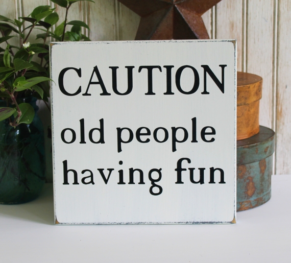 CountryWorkshp's tweet image. Caution Old People Having Fun  #FunnySign #OldFolks #SeniorGift #Warning #youngatheart #NotElderly #smilett23  etsy.me/3tt9gUM via @Etsy