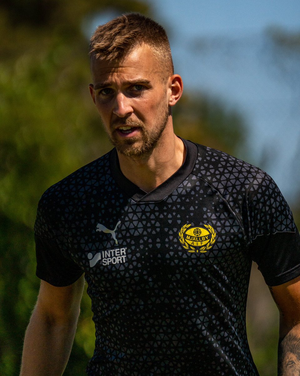 😍 | Det är med en stor glädje att informera att Jesper Adolfsson också är med i morgondagens trupp. 💛🖤

#MjällbyAIF #MAIF