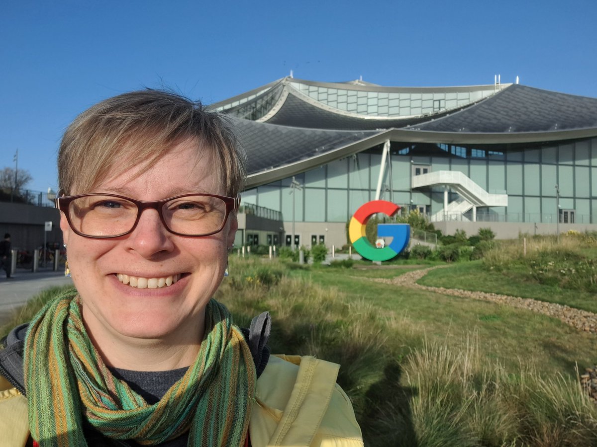 Day 2 at #GeoForGood23! My favourite part so far is the people!! It's been amazing to meet in person folks like <a href="/BzGEO/">🇧🇿 Belize GEO 🛰️</a> <a href="/giswqs/">Qiusheng Wu</a> <a href="/Keiko_geo/">Keiko</a> <a href="/jstnbraaten/">Justin Braaten</a> <a href="/SeanWohltman/">Sean Wohltman</a> and many, many others!