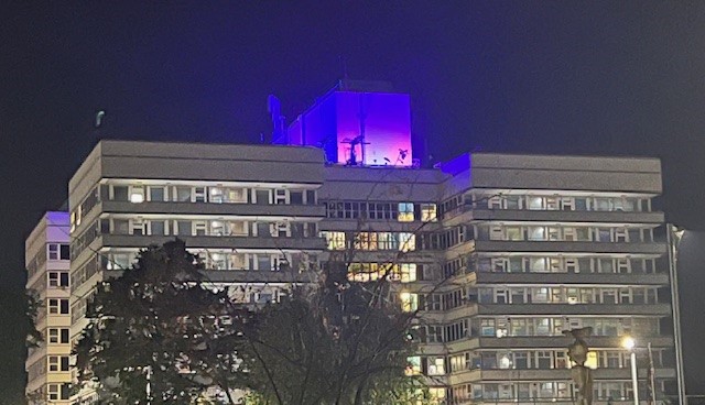 Have you noticed something different about our Lister Hospital tower this week? 👀

We've lit up the building in pink and blue to mark #BabyLossAwarenessWeek 🏥📆

The lights are part of a week-long campaign to remember all the babies who lit up our lives for such a short time 💙