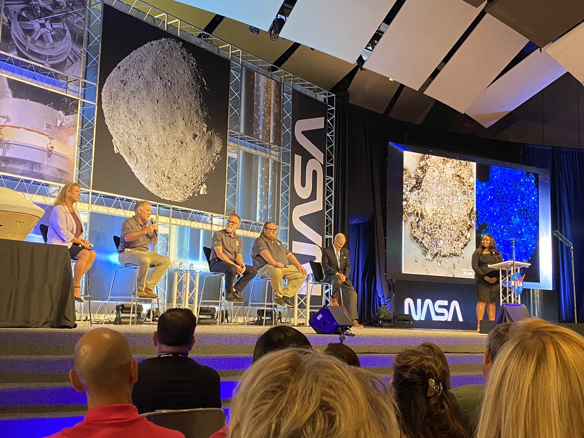 kaleybrauer's tweet photo. The carbon content of the Bennu sample is 4.7%, the highest carbon abundance ever measured in a sample returned to Earth. “This sample is LOADED with organics!” #NASASocial #OSIRISREx #ToBennuAndBack https://t.co/lNv8kMvP17