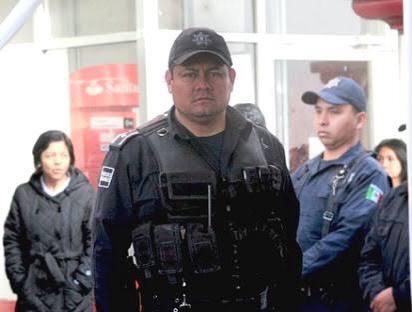 Cambios <a href="/Policia_GobOax/">Policía Estatal</a> nombran como JEM  a Rogelio López Escamilla con negro historial cuenta con 3 expedientes en la <a href="/DDHPO/">Derechos Humanos Oax</a>  DDHPO/RM/25/(07)/OAX/2018, DDHPO/RM/25/(07)/2017 y DDHPO/RM/25/(07)/2017. desaciertos de <a href="/IvanGarcia_A/">Iván García Álvarez</a> en la <a href="/SSPC_GobOax/">SSPC Oaxaca</a> <a href="/salomonj/">Salomón Jara Cruz</a> <a href="/LagarrapataS22/">La Garrapata S-22</a>