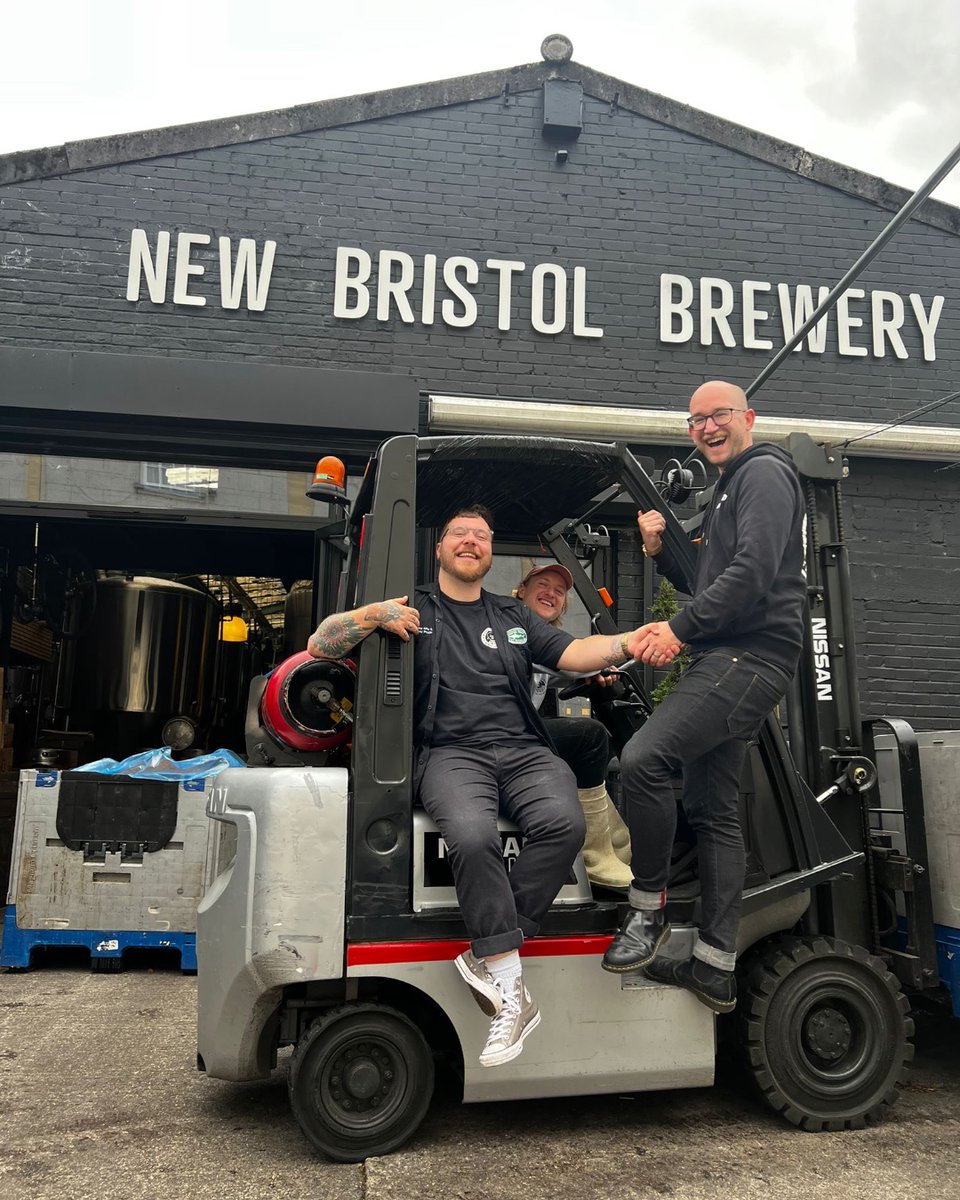 UnBarred Brewery (@unbarredbrewery) on Twitter photo NEW BRISTOL X UNBARRED 🤝
Jordan headed to Bristol last week to brew a beer for the festive season with our pals <a href="/NewBristol/">New Bristol Brewery</a>
We brewed a beer for their ‘6 Stouts Of Christmas’. Using orange zest & chocolate in the brew - Any guesses on what it could be?
KEEP EM' PEELED! 👀 NEW BRISTOL X UNBARRED 🤝
Jordan headed to Bristol last week to brew a beer for the festive season with our pals <a href="/NewBristol/">New Bristol Brewery</a>
We brewed a beer for their ‘6 Stouts Of Christmas’. Using orange zest & chocolate in the brew - Any guesses on what it could be?
KEEP EM' PEELED! 👀