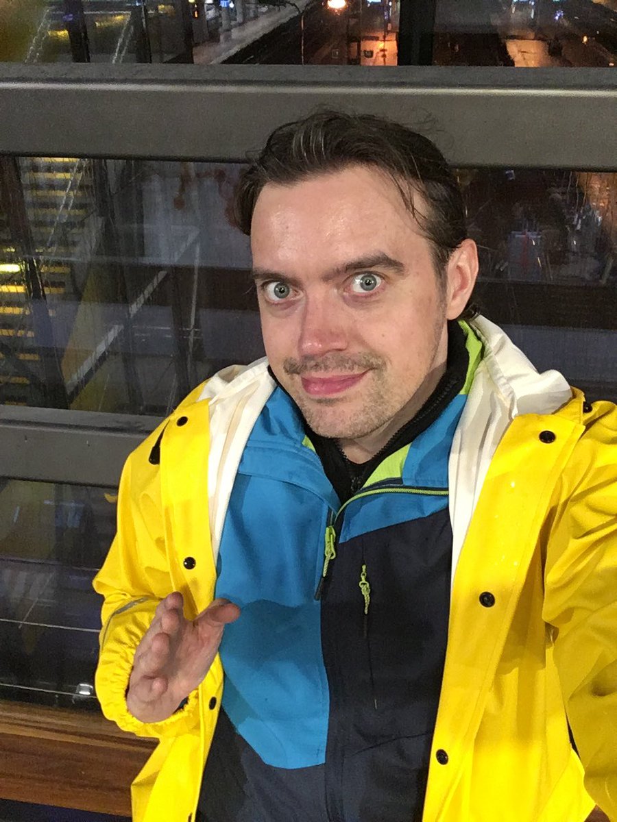 hvac_jamo's tweet photo. Miltä tuntuu odottaa uudehkoja tuttavuuksia… en hattu tiiä 😅🤣❤️. #junamatka #odottaa ja #uudehko #tuttavuus https://t.co/jKmwSBlLu7