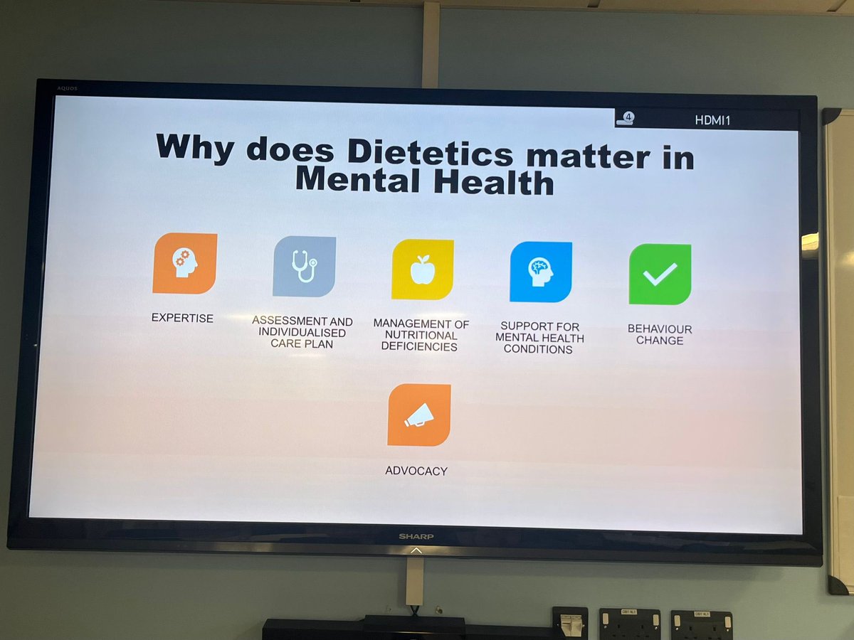 Heddiw mae Dewi Druce-Perkins yn siarad am Ddeieteg o fewn Anhwylderau Bwyta ac Iechyd Meddwl

Today Dewi Druce-Perkins talks about Dietetics within Eating Disorders and Mental Health <a href="/dietetics_met/">Nutrition and Dietetics at Cardiff Met</a>