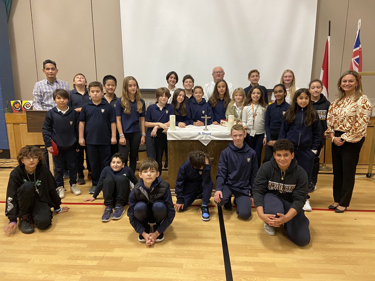StVincentOak's tweet photo. Thank you @omahonycj for celebrating our Mass of Thanksgiving this morning and to Mr. Miguel’s Gr. 6/7 students for leading us in prayer. https://t.co/JE9ThyUir8