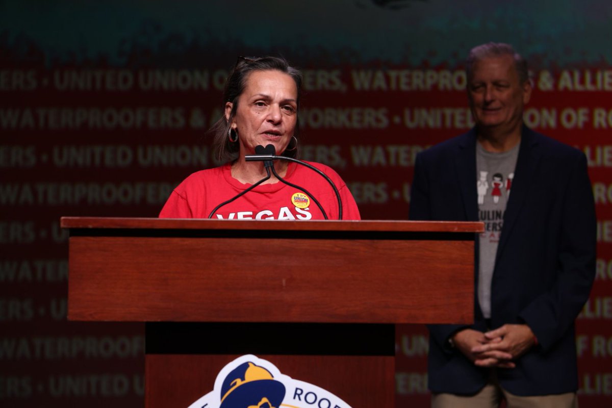 Culinary226's tweet photo. Culinary Union's @TedP226 &amp; Cherie, @TheLINQ guest room attendant welcome @roofersunion convention to Las Vegas where workers are fighting for a contract so that #OneJobIsEnough! Thanks for standing in solidarity w/workers who are picketing @MGMResortsIntl &amp; @CaesarsEnt tomorrow. https://t.co/v4FkVzjc1K