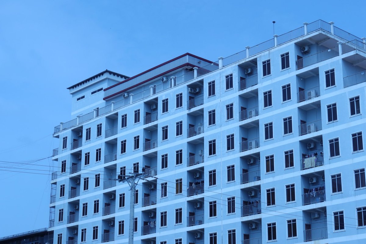 DAIKONAN_'s tweet photo. #streetphotography
#streetphotographer
#architecture
#architecturephotography
#urbanphotography
#beautifuldestinations
#travel
#Cambodia
#phnomphen https://t.co/o1rL7hAyrE