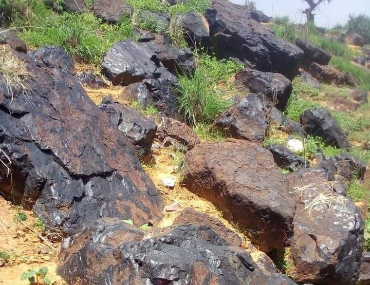 MalikiAmadou6's tweet photo. Voici pourquoi ils ne veulent pas quitter le Niger ,#Gisements de #Fer de #Say et #Kollo| #Niger 🇳🇪
Avec des #réserves en #Fer estimées à 1,2 #milliards de #tonnes, pour une #teneur comprise entre 40 à 46% #Fe2O3 (BRGM, 1962, KHO Humboldt, 1983). https://t.co/Ew2vT8anDs