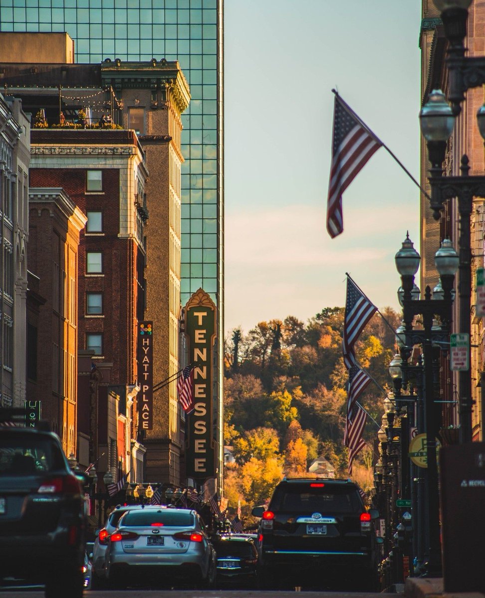 Downtown Knoxville tweet media