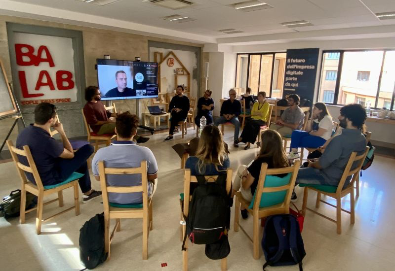 Michele Giannuzzi (@micgiannuzzi) on Twitter photo 1/2 🇬🇧 The ESA BIC Brindisi - the first and only startup incubator in Southern Italy, part of the ESA Business Incubation Centres network and coordinated by <a href="/DTA_Aerospace/">DTA</a> - has been presented in Bari.
Many thanks to <a href="/unibait/">Uniba.it Aldo Moro</a>, <a href="/balab_bari/">balab_bari</a>, and for hosting us. 1/2 🇬🇧 The ESA BIC Brindisi - the first and only startup incubator in Southern Italy, part of the ESA Business Incubation Centres network and coordinated by <a href="/DTA_Aerospace/">DTA</a> - has been presented in Bari.
Many thanks to <a href="/unibait/">Uniba.it Aldo Moro</a>, <a href="/balab_bari/">balab_bari</a>, and for hosting us.