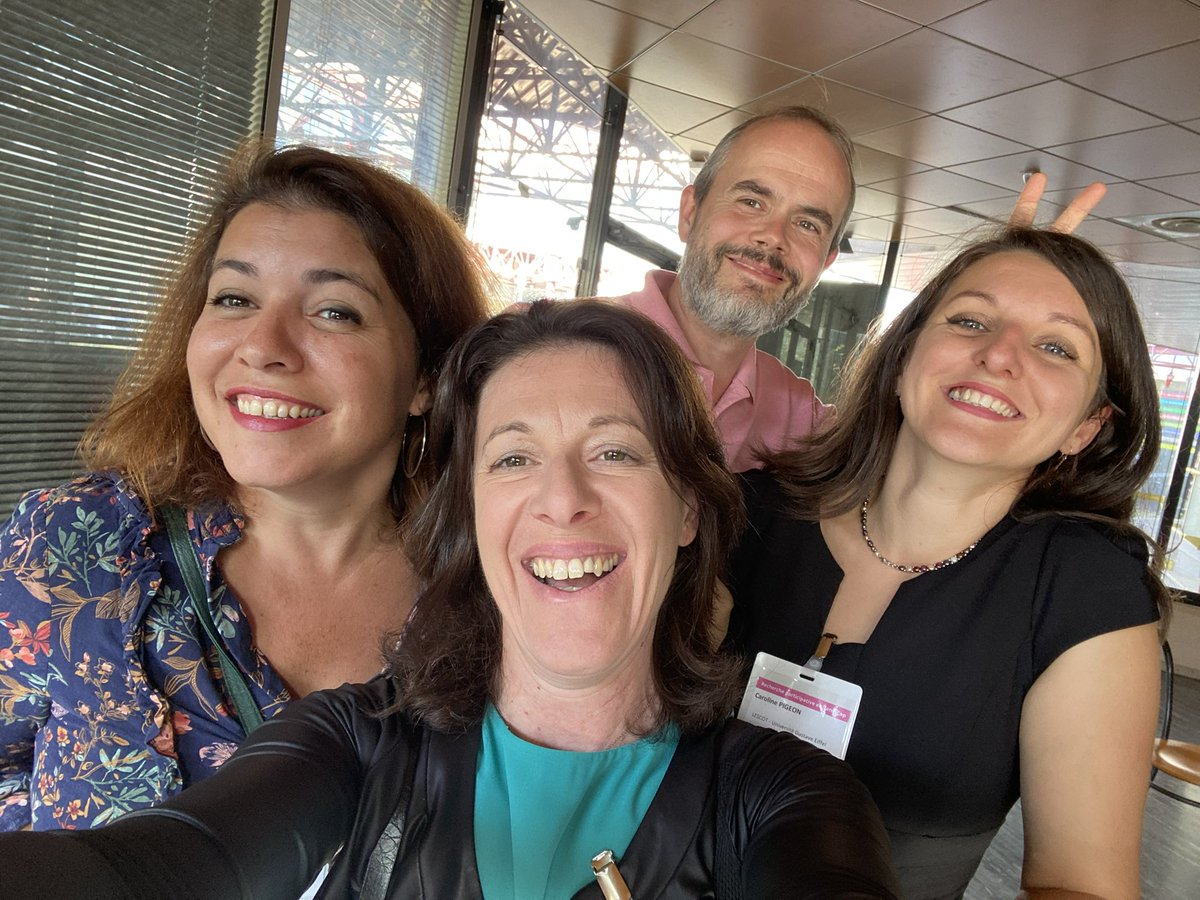 La sérieuse équipe DIPHE, toujours studieuse aux Entretiens Jacques Cartier ✌️