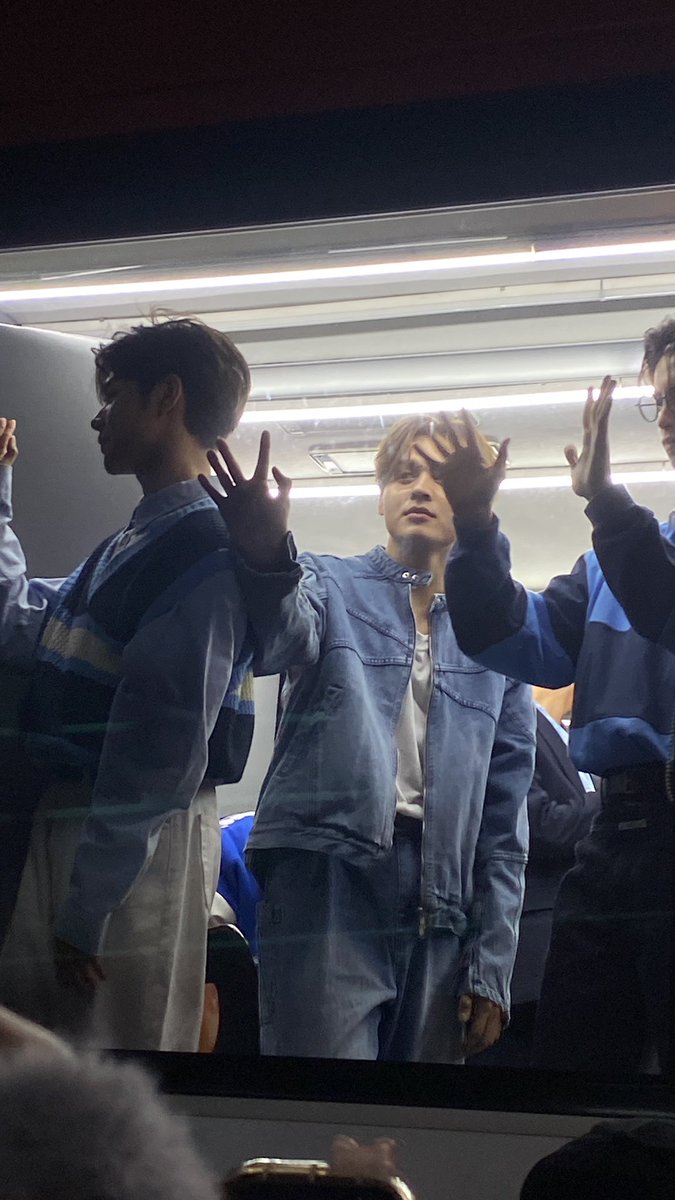 reysterluvbot's tweet photo. kim, reyster, and kyler!! <3

 #HORI7ONonWISHBUS @HORI7ONofficial https://t.co/KONbagH7uk